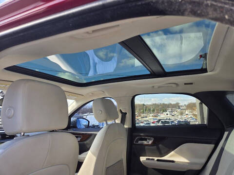 2017 Jaguar F-PACE 35t Prestige