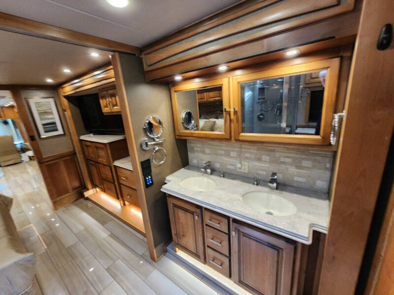 2019 Tiffin PHAETON 40 ih XSH