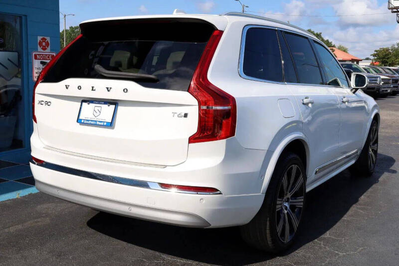2022 Volvo XC90 T6 Inscription 6-Passenger
