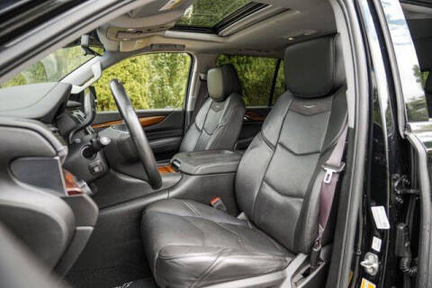 2017 Cadillac Escalade Luxury