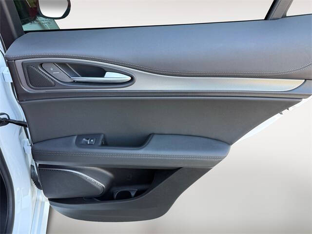 2022 Alfa Romeo Stelvio Veloce