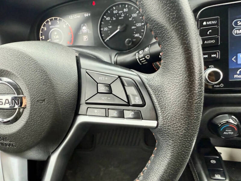 2021 Nissan Kicks SR