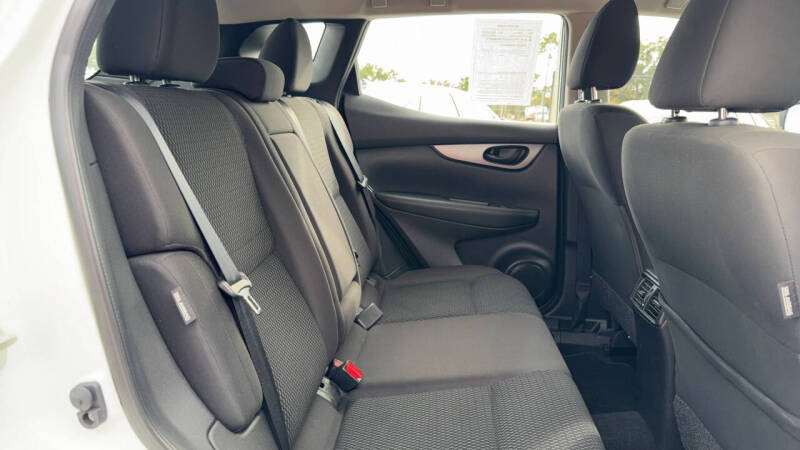 2022 Nissan Rogue Sport S