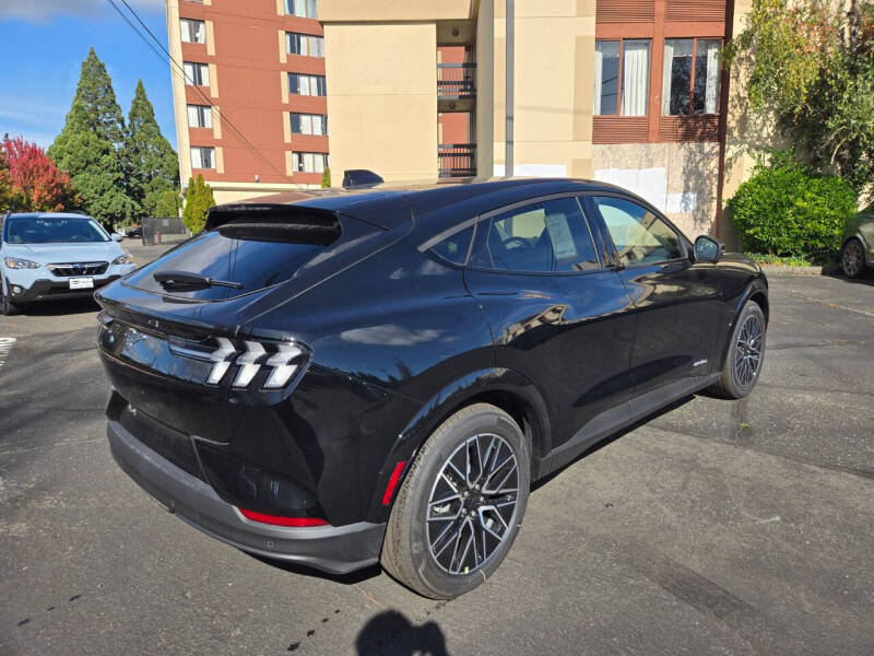 2025 Ford Mustang Mach-E Premium