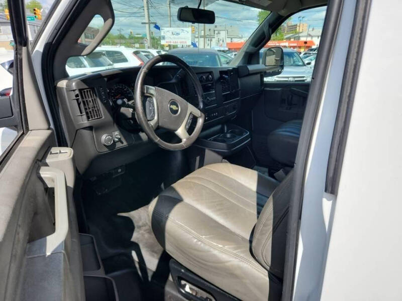 2019 Chevrolet Express 2500