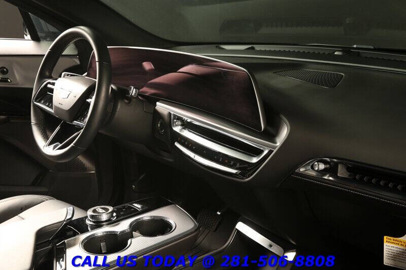 2024 Cadillac LYRIQ Tech