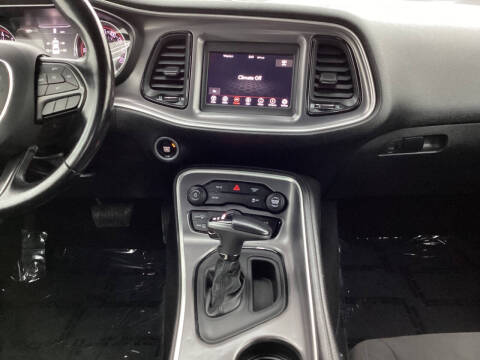 2019 Dodge Challenger SXT