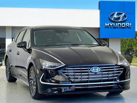 2023 Hyundai Sonata Hybrid for sale at PHIL SMITH AUTOMOTIVE GROUP - Pinehurst Toyota Hyundai in Southern Pines NC