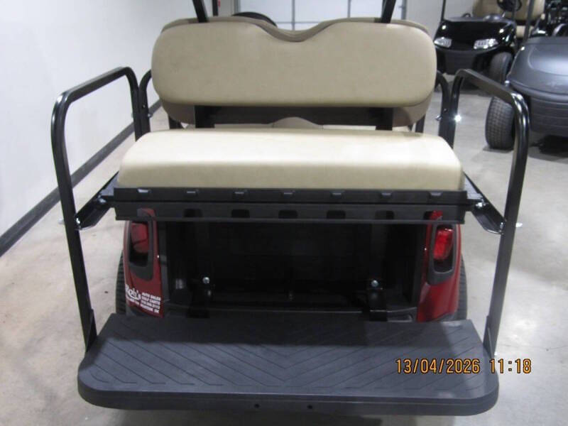 2020 E-Z-GO RXV