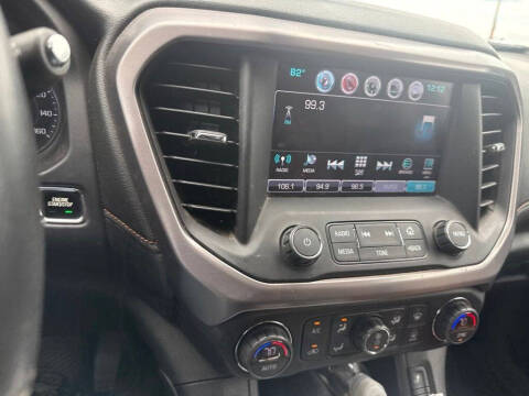 2017 GMC Acadia SLT-1