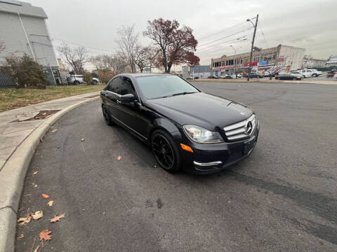2013 Mercedes-Benz C-Class C 300 Luxury 4MATIC