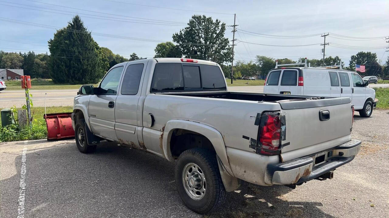 2005 Chevrolet Silverado 2500HD for sale at Newcombs North Certified Auto Sales in Metamora, MI