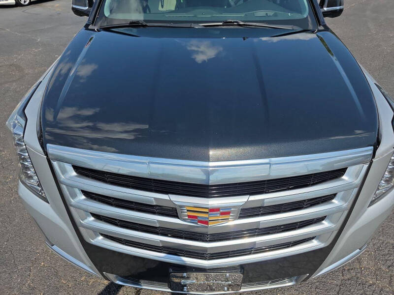 2015 Cadillac Escalade Luxury