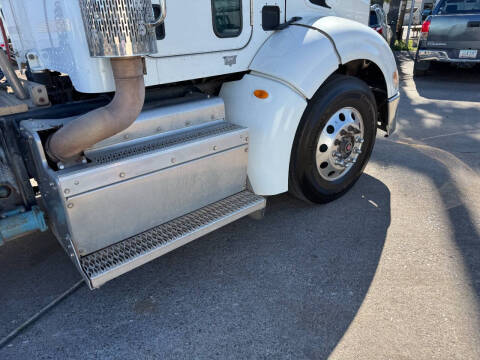 2013 Peterbilt 387