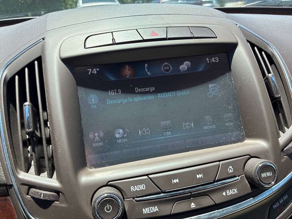 Silver 2016 Buick Regal Base Base 4dr Sedan 18