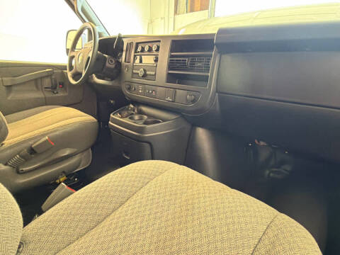 2023 Chevrolet Express LS 3500
