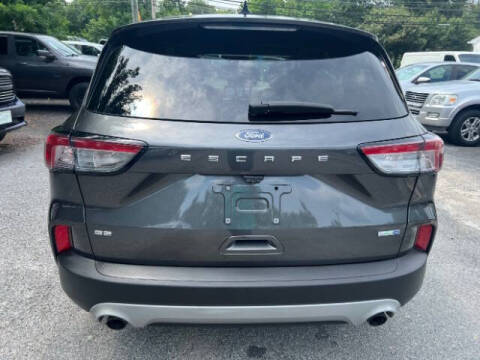 2020 Ford Escape SE