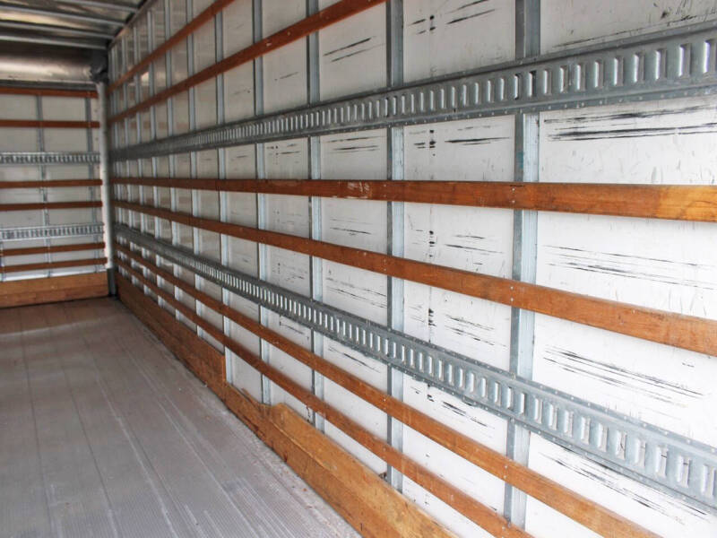 2018 Freightliner M2 106