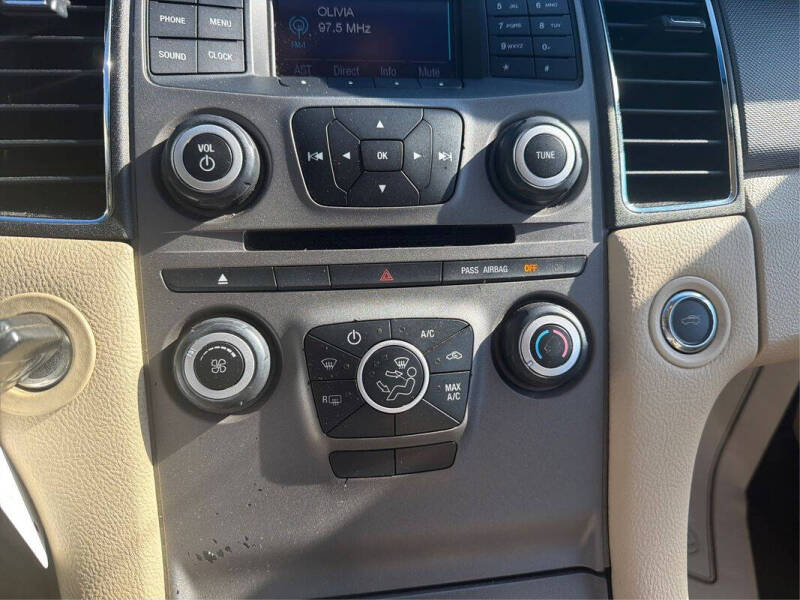 2018 Ford Taurus SE