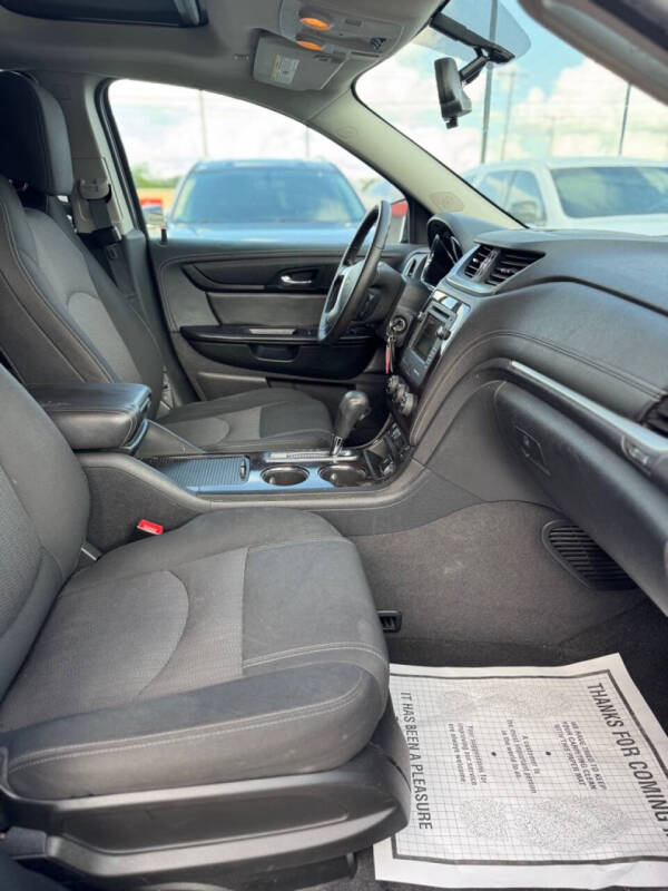 2017 Chevrolet Traverse LT