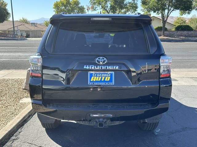 2022 Toyota 4Runner SR5