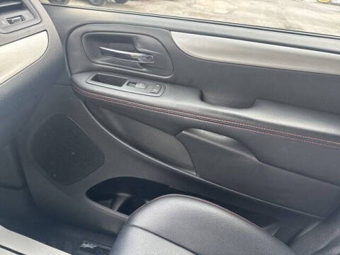 2012 Dodge Grand Caravan R/T