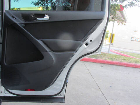 2011 Volkswagen Tiguan S