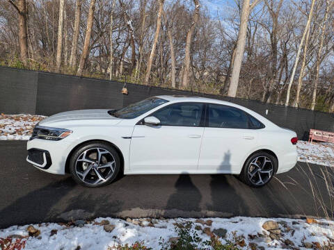 2021 Volkswagen Passat R-Line