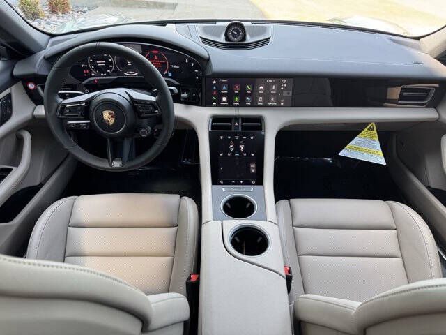 2025 Porsche Taycan 4