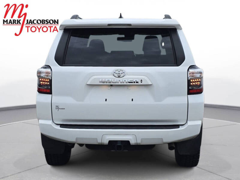2023 Toyota 4Runner SR5