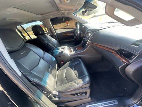 2017 Cadillac Escalade ESV Luxury