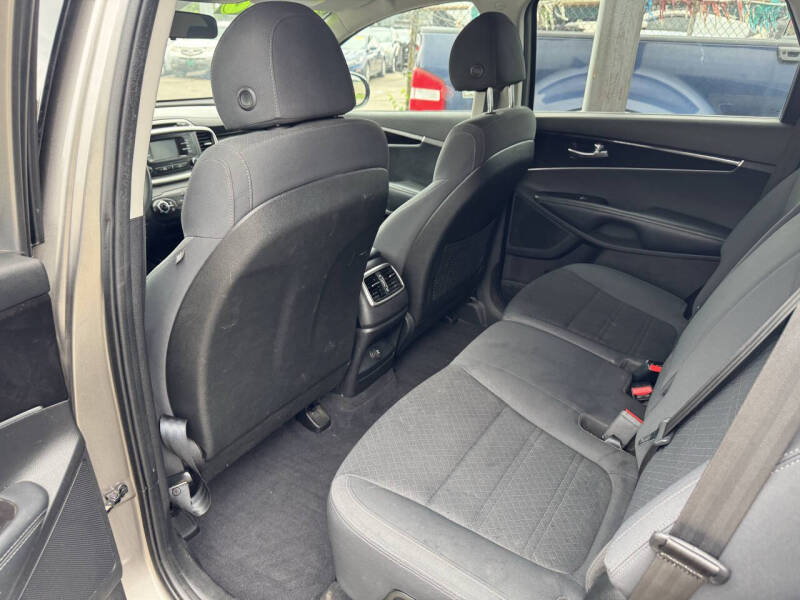 2018 Kia Sorento LX