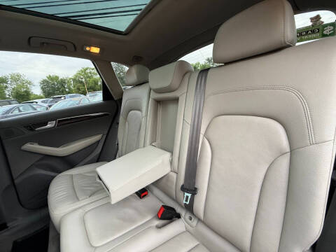 2012 Audi Q5 2.0T quattro Premium Plus