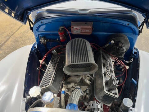 1940 Chevrolet Custom 2 Door