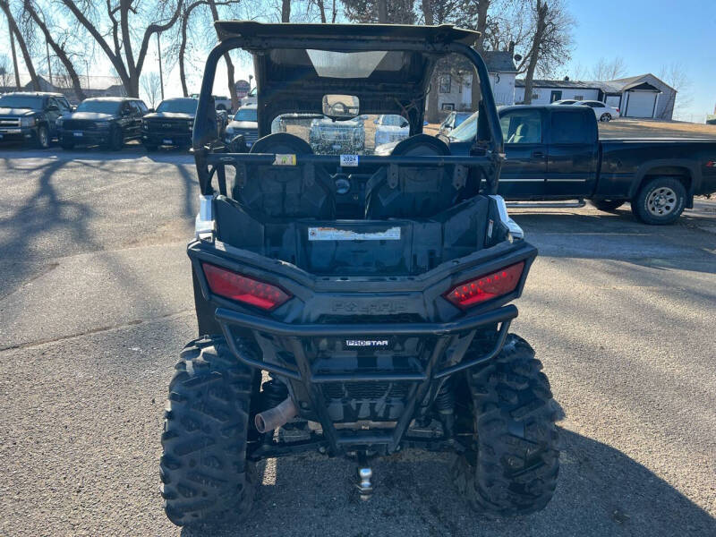 2015 Polaris Razr 900