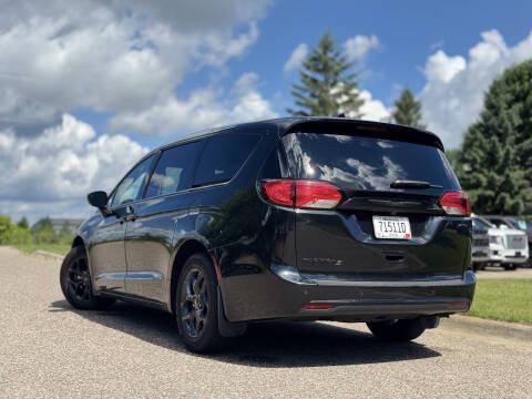 2020 Chrysler Pacifica Touring