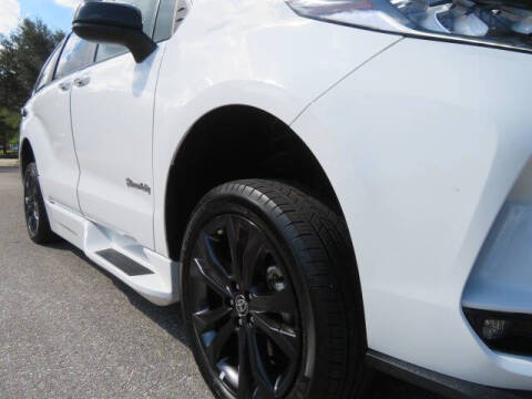 2023 Toyota Sienna XSE 7-Passenger