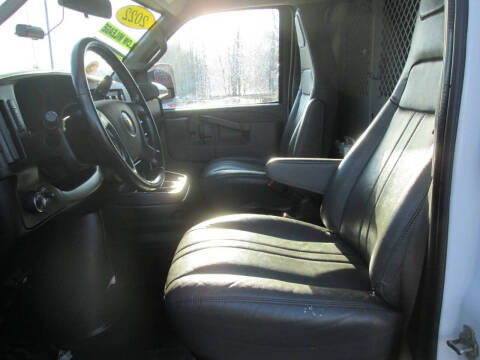 2022 Chevrolet Express 2500