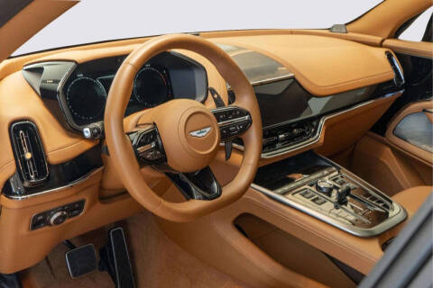 2024 Aston Martin DBX