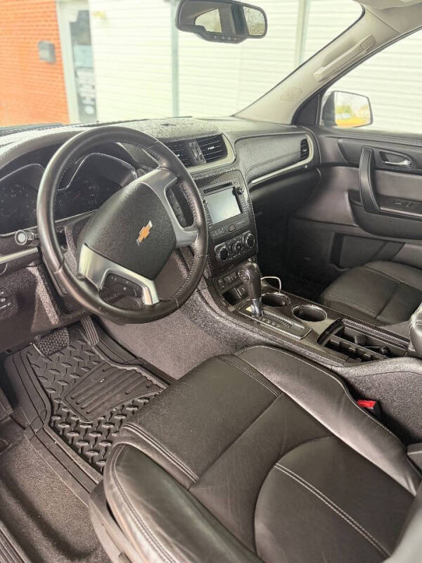 2017 Chevrolet Traverse LT