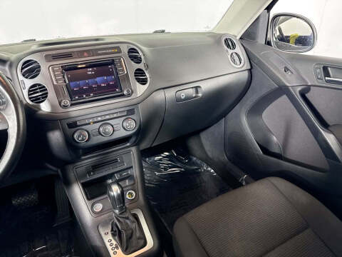 2017 Volkswagen Tiguan 2.0T Limited S