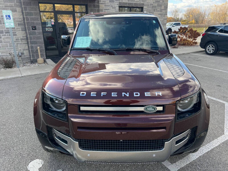 2023 Land Rover Defender 130 SE