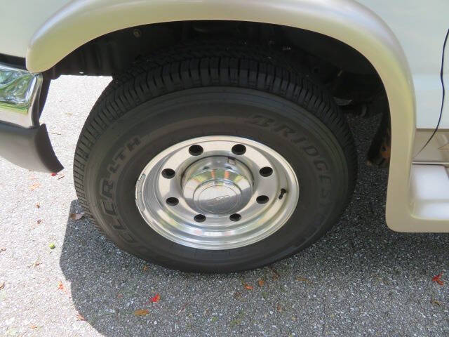 2006 Ford E-Series E-350 SD