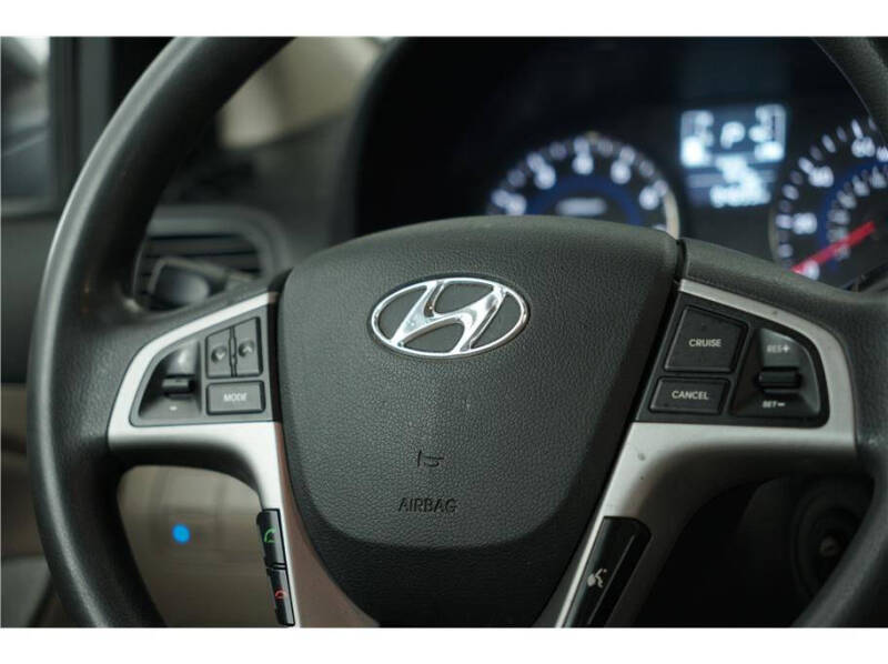 2017 Hyundai Accent Value Edition