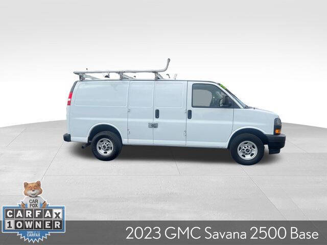 2023 GMC Savana 2500