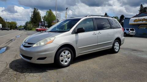 2006 Toyota Sienna for sale at Good Guys Used Cars Llc in East Olympia WA