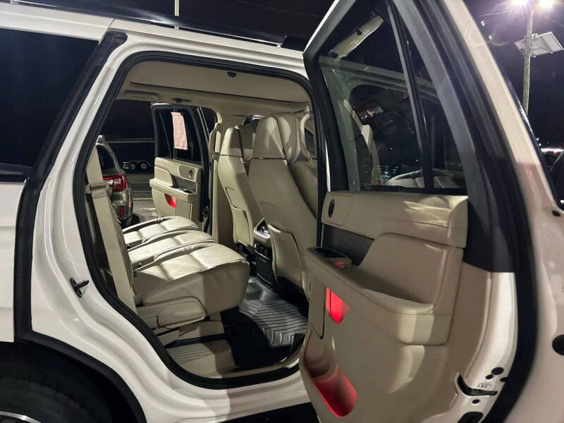 2019 Lincoln Navigator Select