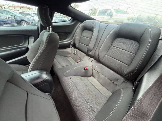 2016 Ford Mustang V6