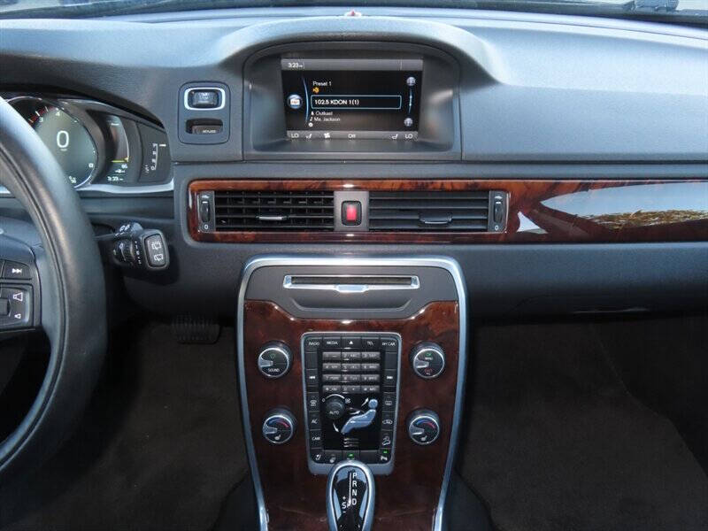 2015 Volvo XC70 3.2 Premier Plus