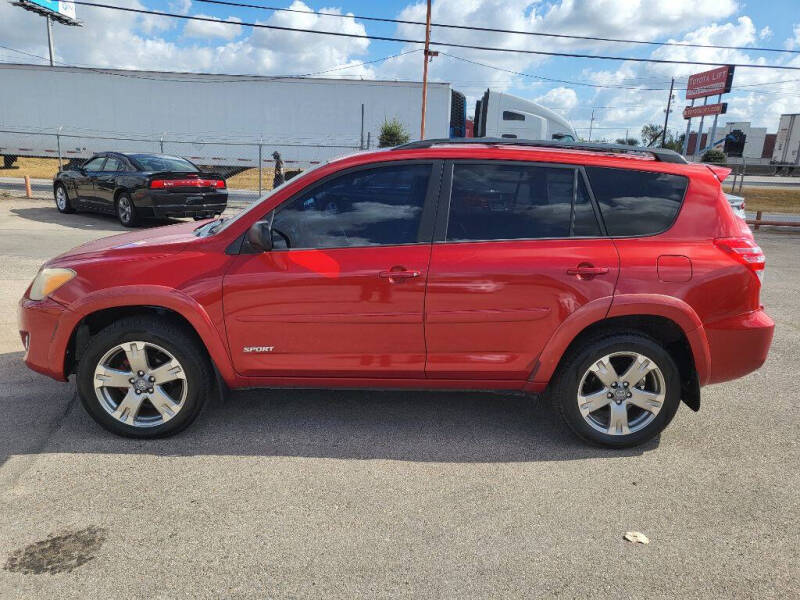 2010 Toyota RAV4 Sport photo 4